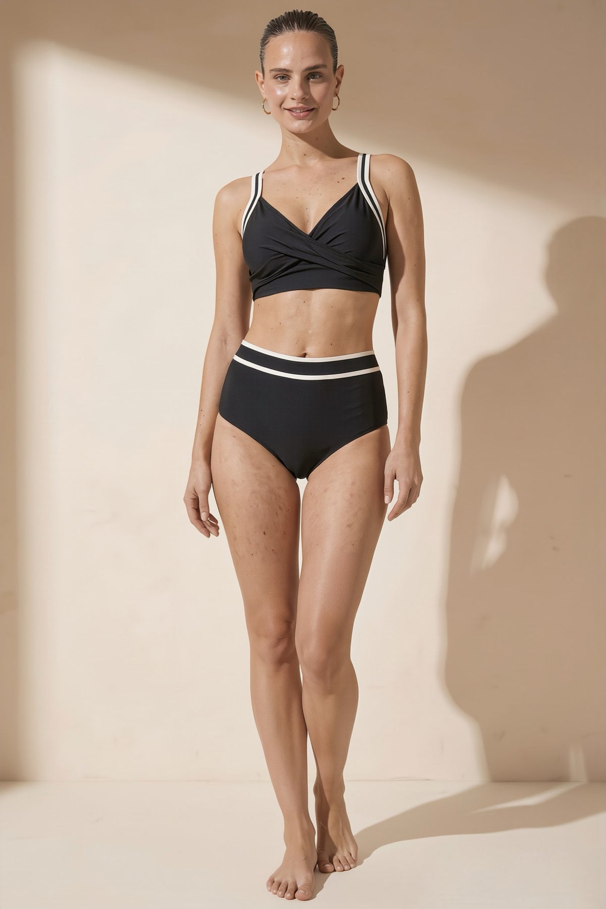 Pharıssa Siyah Beyaz Şeritli Bikini Takımı